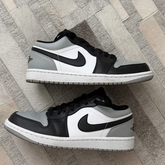 Jordan 1 low’s- grey, black & white - Picture 3 of 5